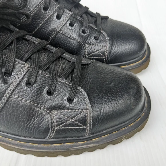 DOC MARTENS Harrisland black leather high top lace-up boots display picture 3
